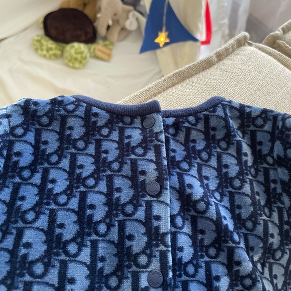 SOLD!! 🎉 Baby Dior dress - Picture 2 of 3